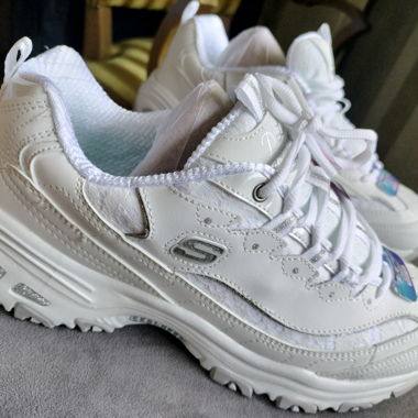Skechers