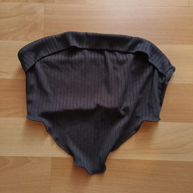 schwarzes Tube-Top