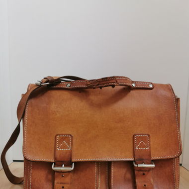 Sac en bandoulière en cuir années 90