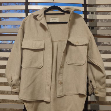 Beige Oversize-Jacke