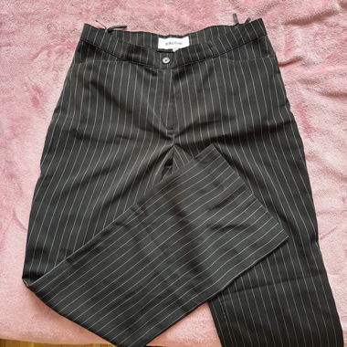 Pantalon à fines rayures
