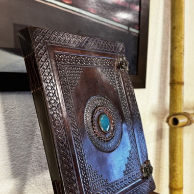 Carnet à dessin en cuir (Grimoir)