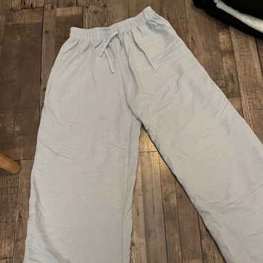 blue pants