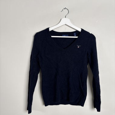 GANT Navy V-Neck Sweater