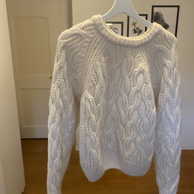Beiger Strickpullover