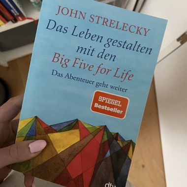 Dare forma alla vita con … di John Strelecky