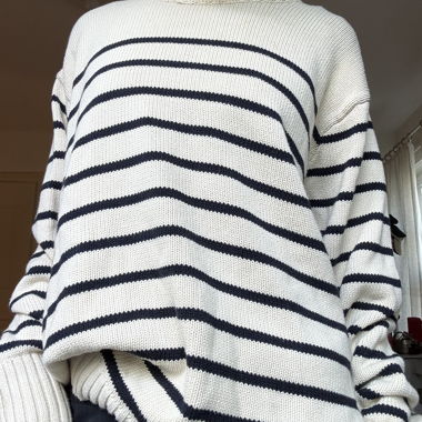 Brandy Melville Knit Sweater