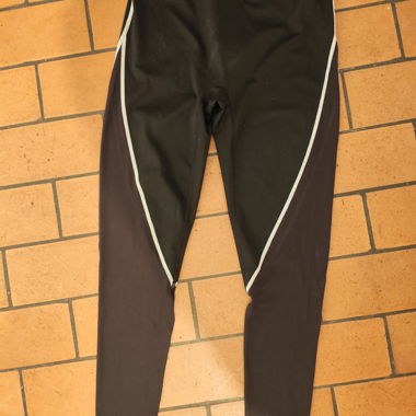 Sport or everyday leggings with black mesh