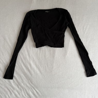 Schwarzes Langarmshirt