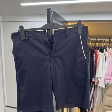 Short bleu classe
