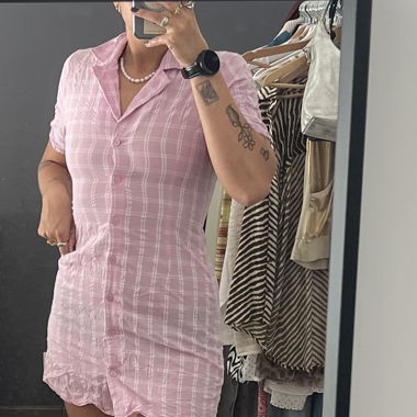 pink dress