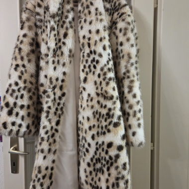 Faux fur coat (synthetic)