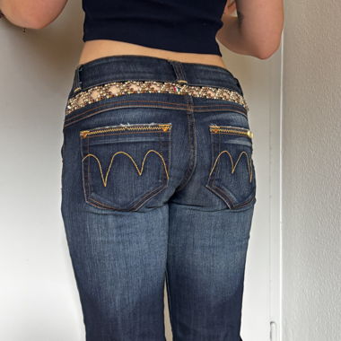 Low waist Jeans with cool gem detail
