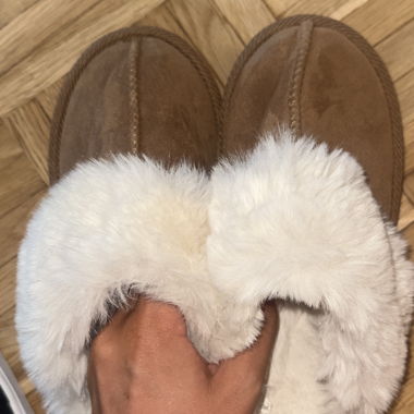 Hausschuhe wie Uggs