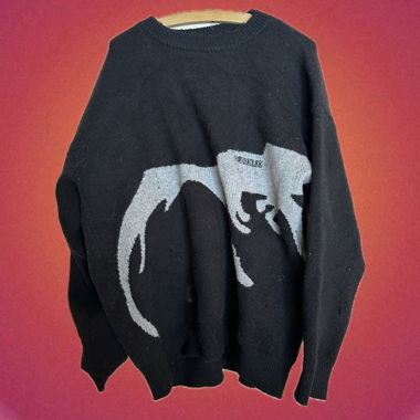 Schwarzer Strickpullover
