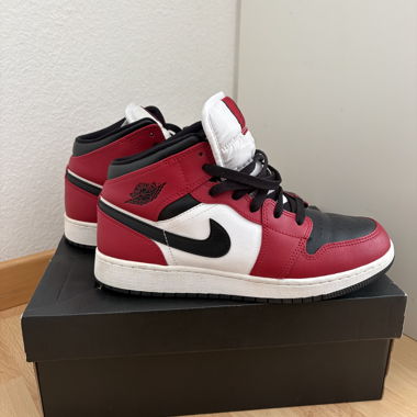 Air Jordan 1 Mid GS