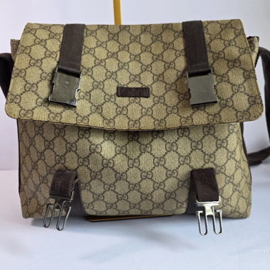 Sac messenger en toile Gucci GG
