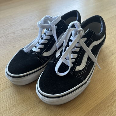 Black Vans Old Skool