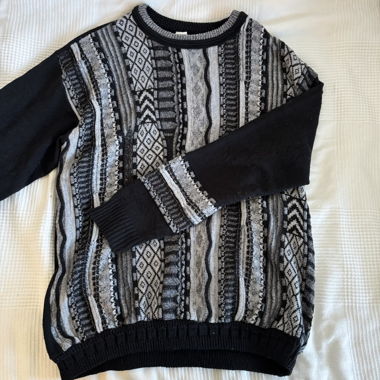 thrifted black white knit jumper