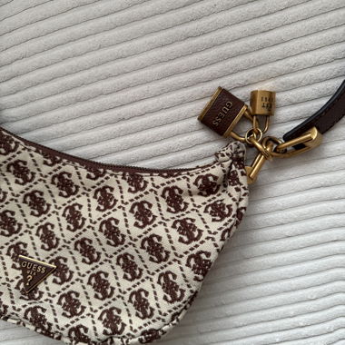 Guess Shoulder Bag