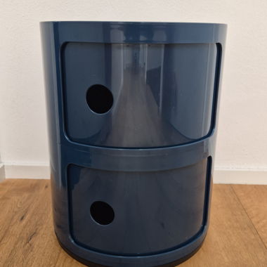 Kartell Beistelltisch blau