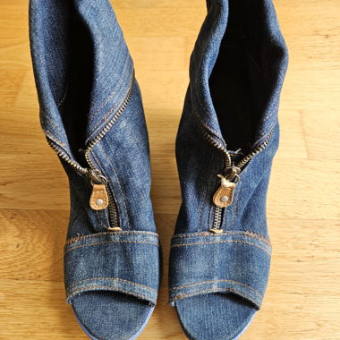 Stivaletti in jeans con tacco