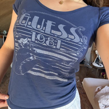 Guess Women’s Blue T-Shirt