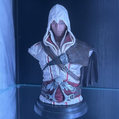 Statua di Ezio di Assassin’s Creed