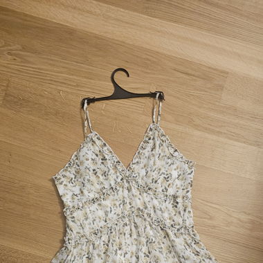 NA-KD Sommerkleid