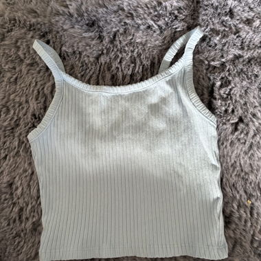 Hellblaues Ripp-Tanktop/ Crop Top