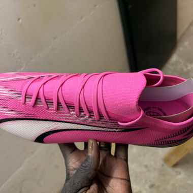 Scarpe da calcio Puma Ultra Pink
