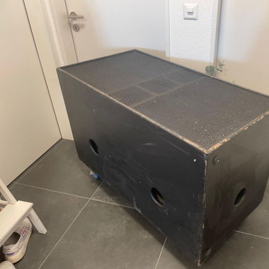 Subwoofer, AMP, EQ, Rack [für Partys, Raves, etc.]