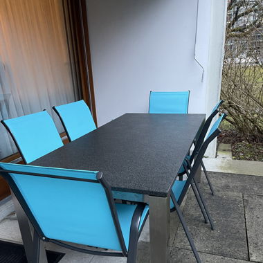 Tisch inkl. Stühle