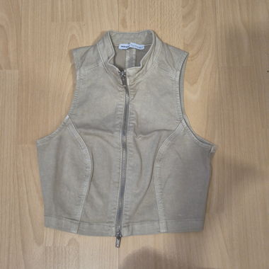 Gilet corto beige con zip