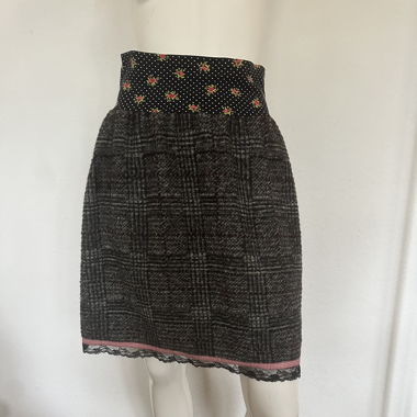 Vintage high waist skirt 