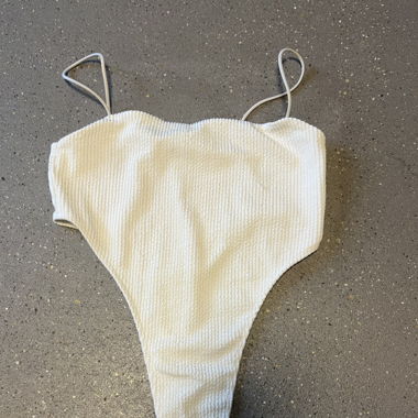 Body mit Cut-out