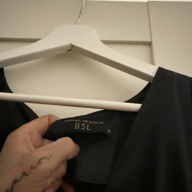 Schwarz Dress