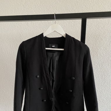 Schwarzer H&M Blazer Gr. 34 - Elegant & Modern