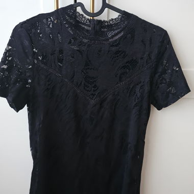 Top in pizzo nero XS Vila