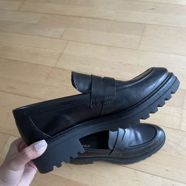 black loafers size 38