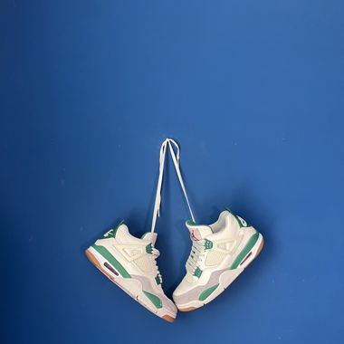 Jordan 4 Retro SB pine green