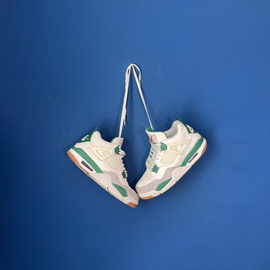 Jordan 4 Retro SB pine green
