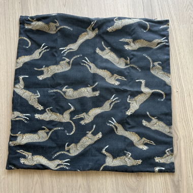 Housse de coussin à motif léopard