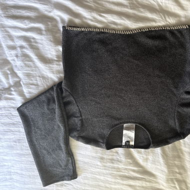 Maglione Corto in Maglia Fine Grigia con Dettaglio Strass