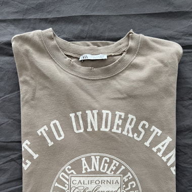 T-shirt beige Zara