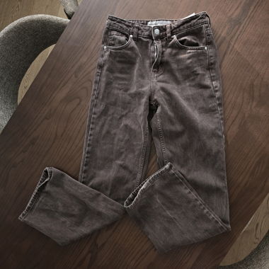 braune Jeans