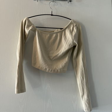 Top crop manches longues beige