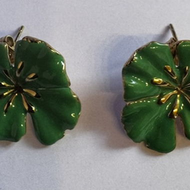 Boucles d'oreilles fleurs vertes