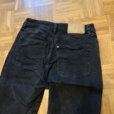 Jeans MOM in denim nero