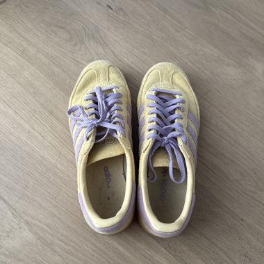 Sneaker Adidas gialle/lilla